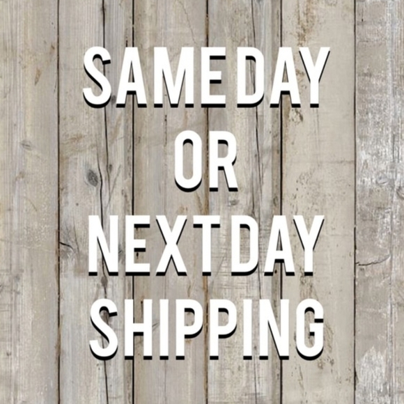 Meet your Posher! - Picture 4 of 4